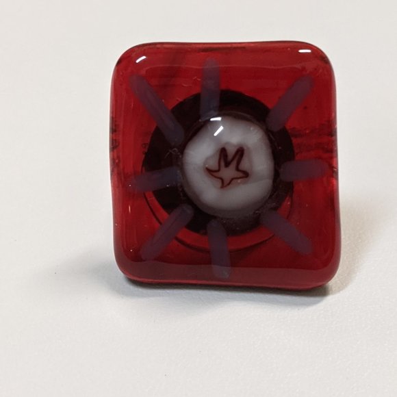 Artisan handmade Fused glass star ring with silver plated adjustable band. - Picture 2 of 4